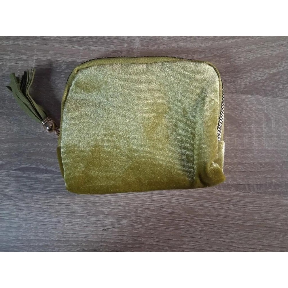 Olive Green Velvet Accordion Card Holder Wallet with Tassel Pull